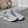 New Balance Men's 520 V8 Running Shoe - Image 3